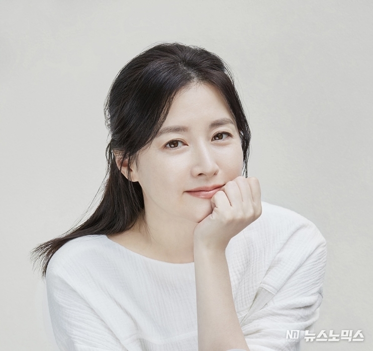 배우 이영애/출처=그룹에이트