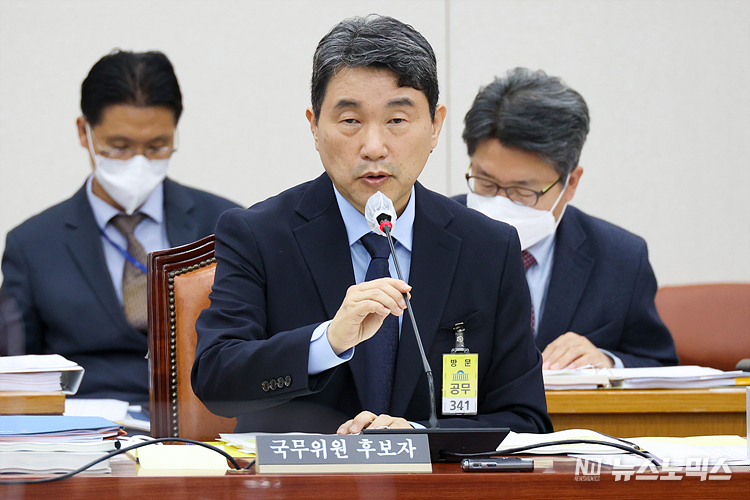 이주호 사회부총리 겸 교육부 장관 후보자가 28일 국회 교육위원회 전체회의실에서 열린 인사청문회에 출석해 의원들 질의에 답변하고 있다. ⓒ정의철 기자