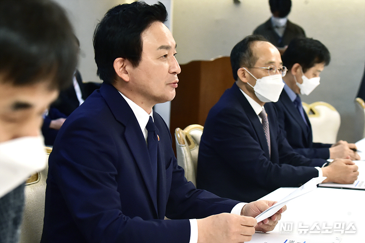 원희룡 국토교통부 장관이 10일 서울 종로구 정부서울청사에서 열린 부동산 관계장관회의에 참석해 발언하고 있다. ⓒ정의철 기자