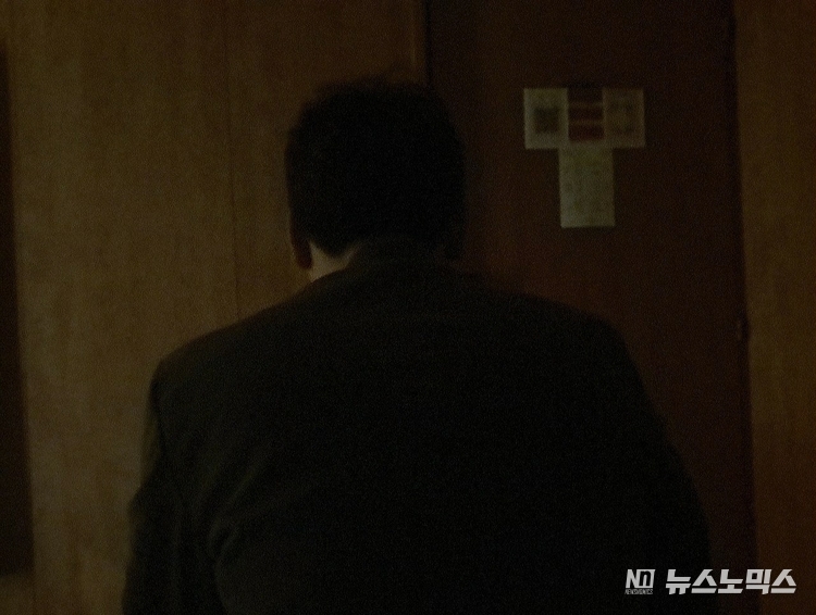 금리인상으로 인한 이자 부담에도 생활고 등으로 인해 마이너스 통장에서 자금을 끌어다 쓰는 최다 연령층은 50대로 나타났다.
