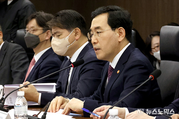 이창양 산업통산자원부 장관이 29일 서울 중구 대한상공회의소 대회의실에서 미국의 IRA(Internet Research Agency. 인플레이션 감축법) 대응 민관 합동 간담회에 참석해 발언하고 있다. ⓒ정의철 기자