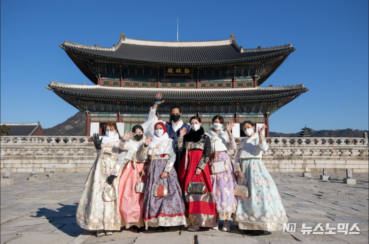 <strong> Korea Visit Year 2023~2024 aims to promote classical culture contents, Top 100 attractive Tourism destinations and sports </strong>