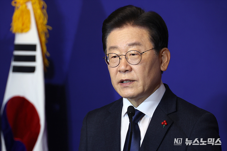 이재명 더불어민주당 대표가 12일 서울 여의도 국회 사랑재에서 열린 '2023년 신년기자회견'을 하고 있다. ⓒ정의철 기자