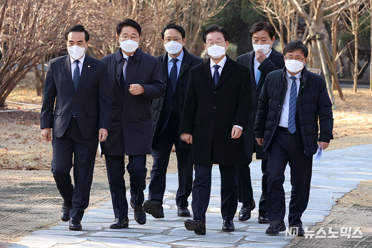 이재명 더불어민주당 대표가 12일 서울 여의도 국회 사랑재에서 열린 '2023년 신년기자회견'에 참석하고 있다. ⓒ정의철 기자