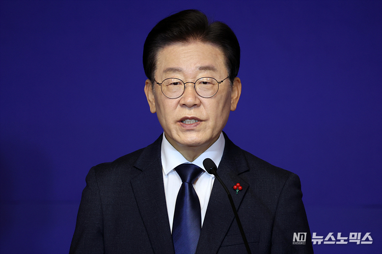 이재명 더불어민주당 대표가 12일 서울 여의도 국회 사랑재에서 열린 '2023년 신년기자회견'을 하고 있다. ⓒ정의철 기자