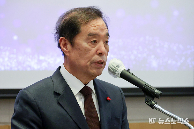 전국경제인연합회 김병준 미래발전위원장 겸 회장 직무대행이 23일 서울 여의도 전경련회관에서 열린 정기총회에서 발언하고 있다. ⓒ정의철 기자
