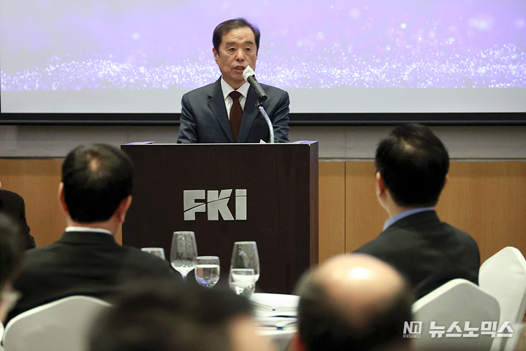 전국경제인연합회 김병준 미래발전위원장 겸 회장 직무대행이 23일 서울 여의도 전경련회관에서 열린 정기총회에서 발언하고 있다. ⓒ정의철 기자