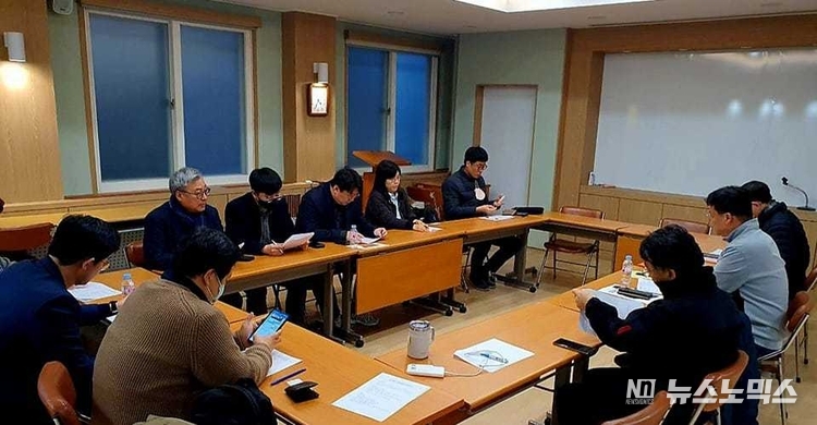 '지역혁신 공동행동'(준)는 최근 서울 모처에서 회의를 갖고 오는 22일 부산에서 지역 혁신가들과의 첫 간담회을 시작으로 전국의 지역혁신가들과의 릴레이 간담회를 통해 지역혁신 공공행동의 발기인 참여 등 동행을 요청해 나가기로 했다/사진=변강훈 폐북.