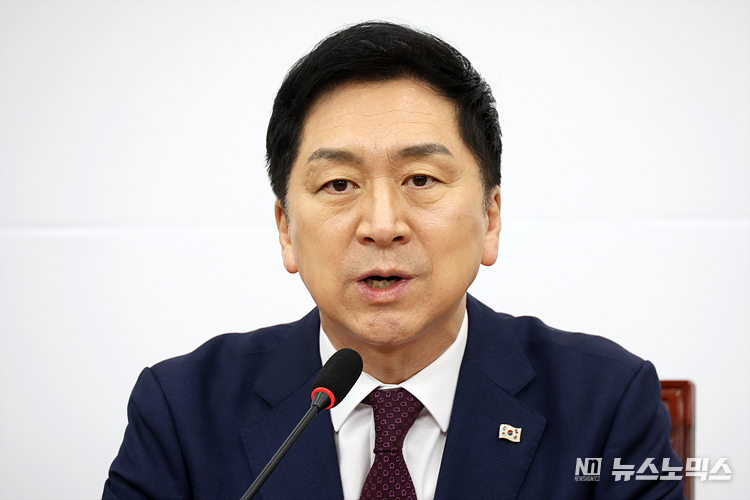 국민의힘 김기현 대표가 13일 서울 여의도 국회에서 열린 최고위원회의에 참석해 발언하고 있다. ⓒ정의철 기자