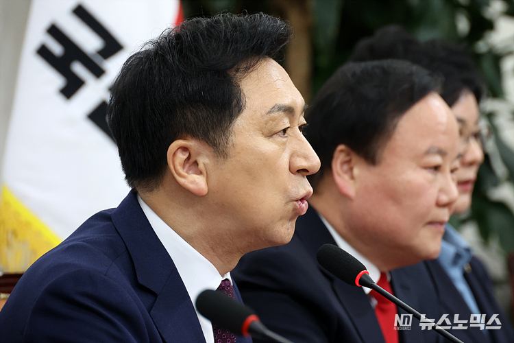 국민의힘 김기현 대표가 13일 서울 여의도 국회에서 열린 최고위원회의에 참석해 발언하고 있다. ⓒ정의철 기자