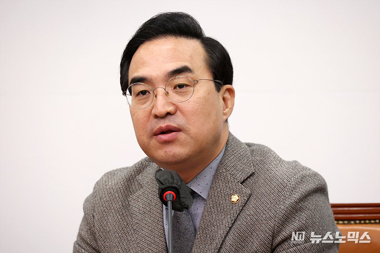 더불어민주당 박홍근 원내대표가 13일 서울 여의도 국회에서 열린 최고위원회의에 참석해 발언하고 있다. ⓒ정의철 기자