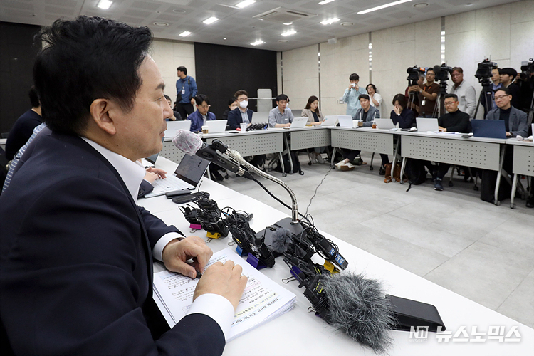 원희룡 국토교통부 장관이 19일 서울 용산구 서울역사 회의실에서 전세사기 피해지 지원 대책과 관련해 현안 기자간담회를 하고 있다. ⓒ정의철 기자