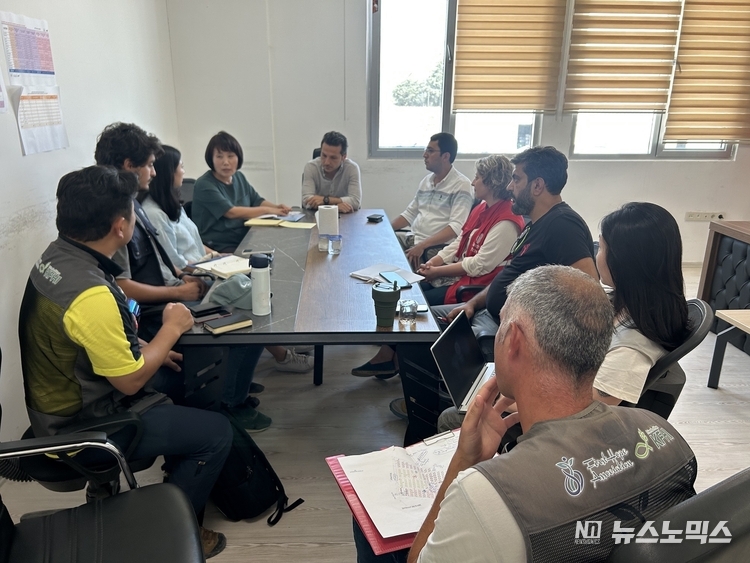 지난 7월 튀르키예 재난관리청(AFAD)에서 코이카와 NGO, 사업수행단체 등이 튀르키예 이재민 지원 방안에 대한 회의를 하고 있다/사진=코이카