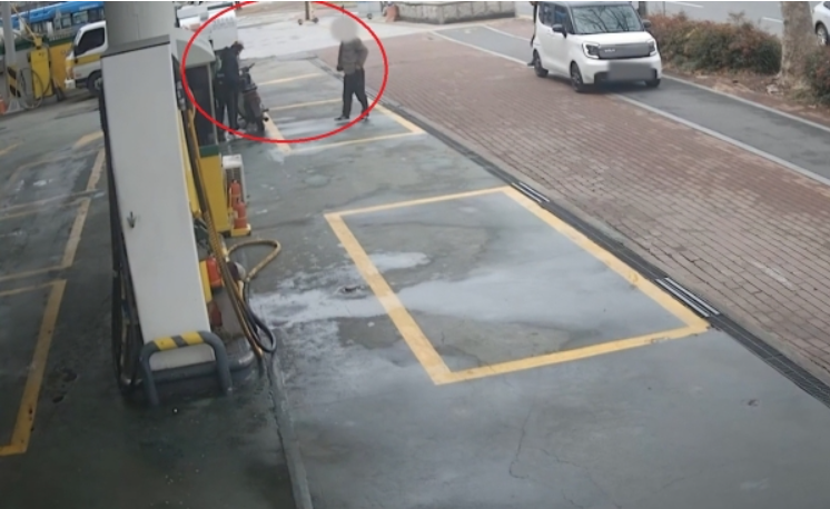 <strong>Scene of illegal arrest of foreigners. Daegu Police Agency video capture</strong>