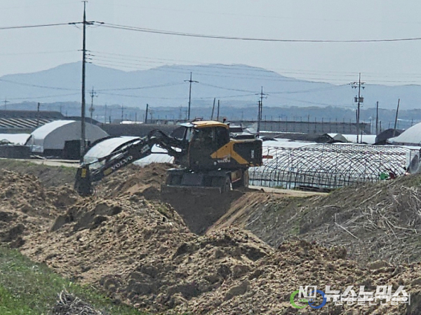 농지 성토를 위한 토양 반입 모습/제공: 환경실천연합회