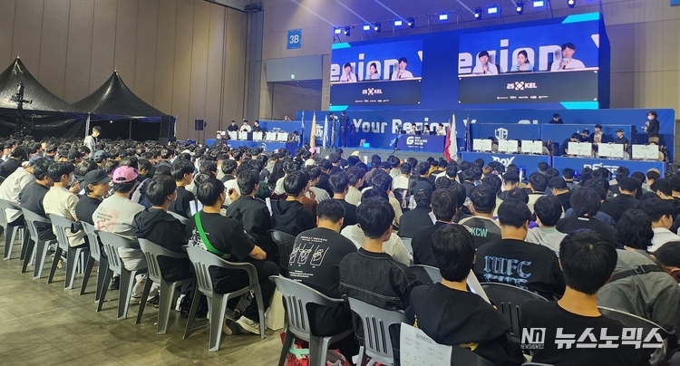 네오위즈, 스마일게이트, 슈퍼셀코리아, 대원미디어, 님블뉴런, 반다이남코·블리자드 엔터테인먼트 등 국내외 대형 게임사와 중소 개발사 총 721개사가 참가한 가운데 지난 22일부터 25일까지 나흘간 고양 킨텍스에서 수도권 최대 규모의 융·복합 게임쇼 ‘2025 플레이엑스포(PlayX4)’가 열렸다./사진=경기도