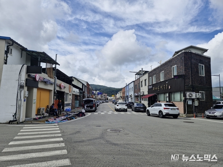 둔내면 '둔내로' 읍내 모습