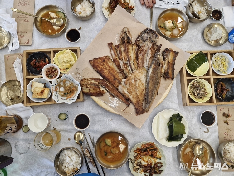 E-train 관광열차 부산여행 '넘버원연화리생선구이' 식당 정식 모습