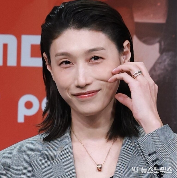 '신인감독 김연경'의 김연경