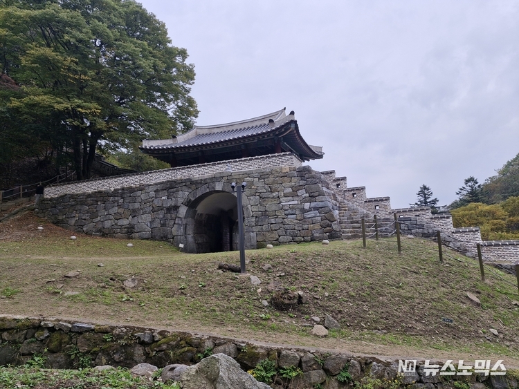 남한산성 동문(좌익문)