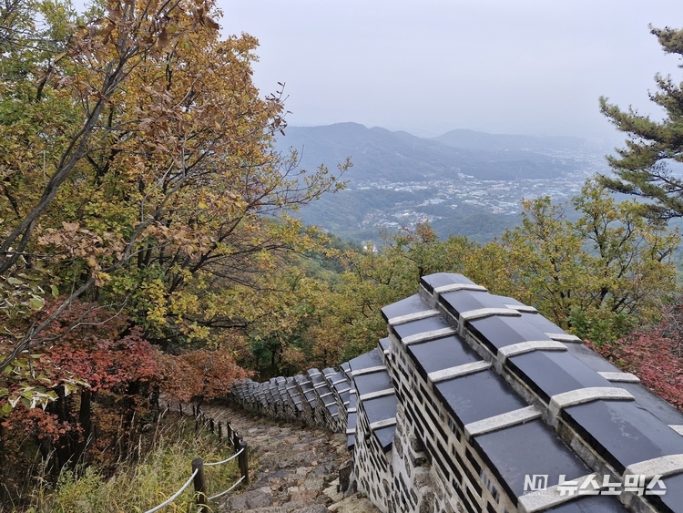 남한산성 내리막 길
